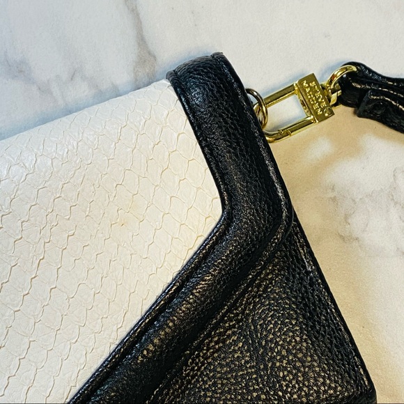 Steve Madden wristlet wallet blk tassel organizer - Picture 2 of 16